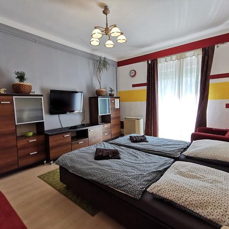 Smart Business Apartman Μίσκολτς Εξωτερικό φωτογραφία