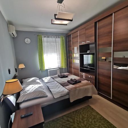Smart Business Apartman Μίσκολτς Εξωτερικό φωτογραφία