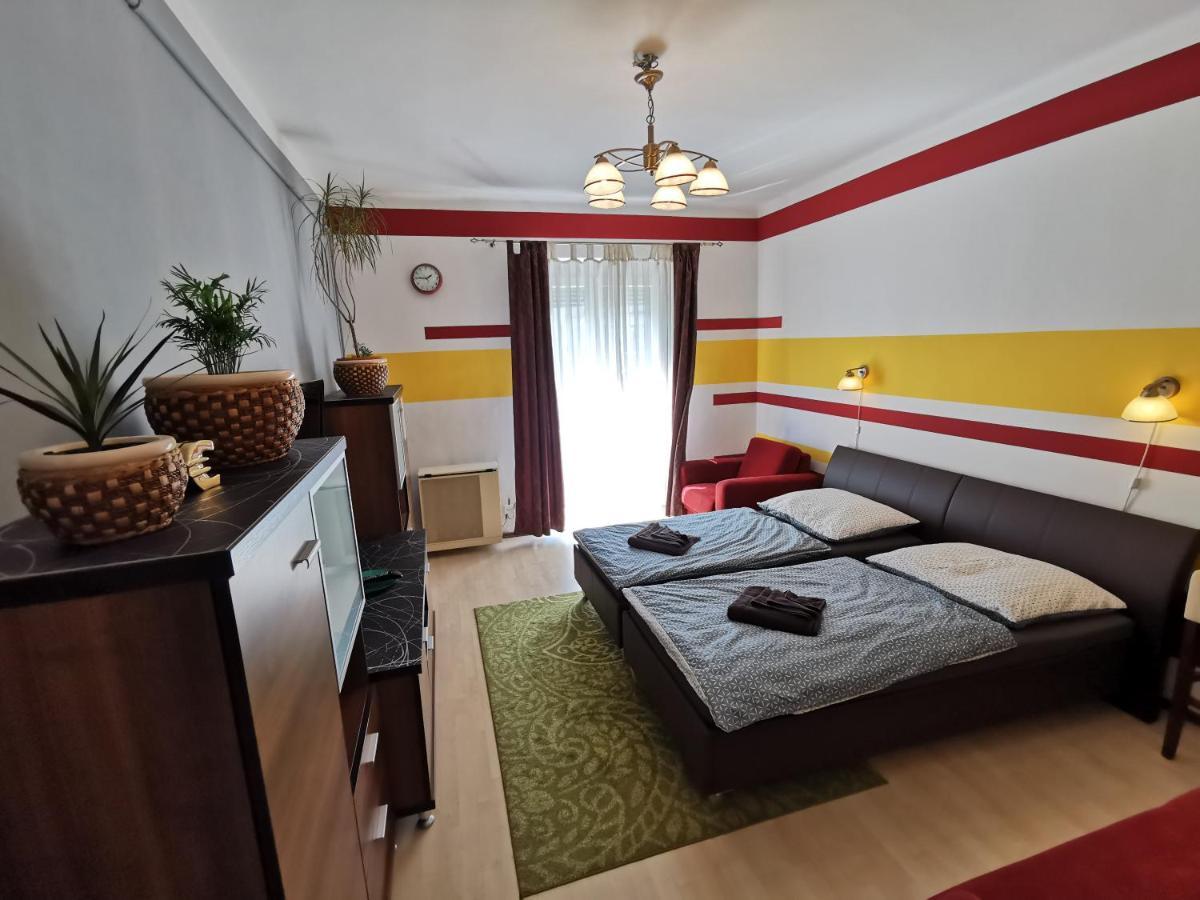 Smart Business Apartman Μίσκολτς Εξωτερικό φωτογραφία