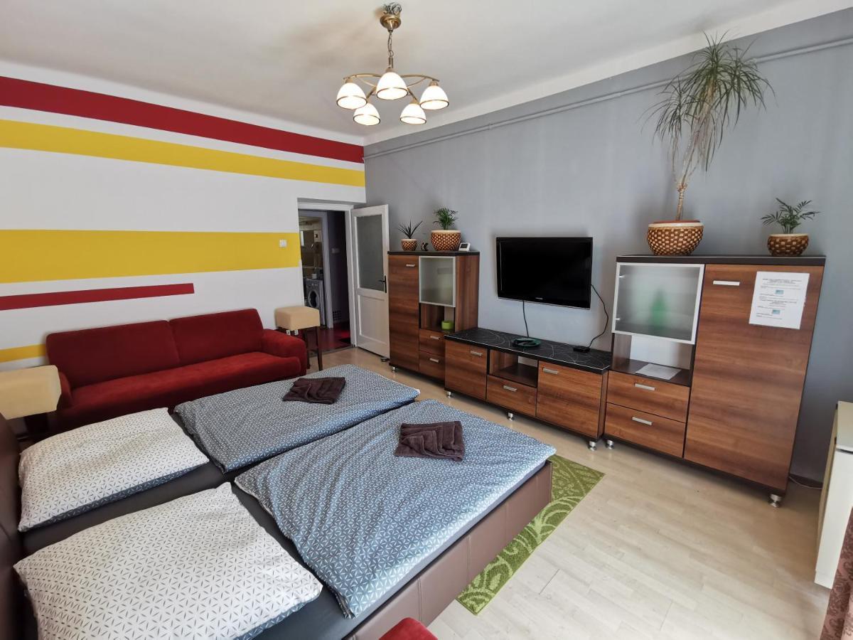 Smart Business Apartman Μίσκολτς Εξωτερικό φωτογραφία