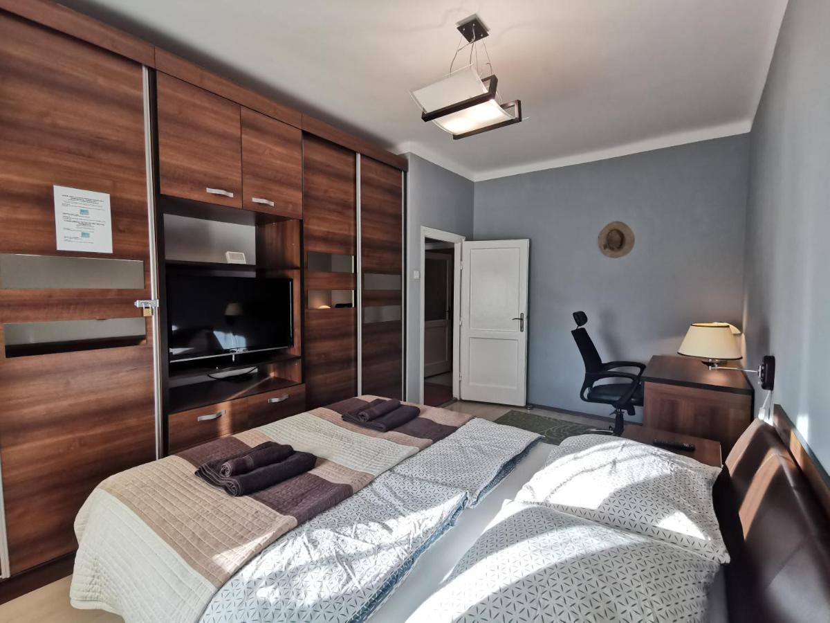 Smart Business Apartman Μίσκολτς Εξωτερικό φωτογραφία